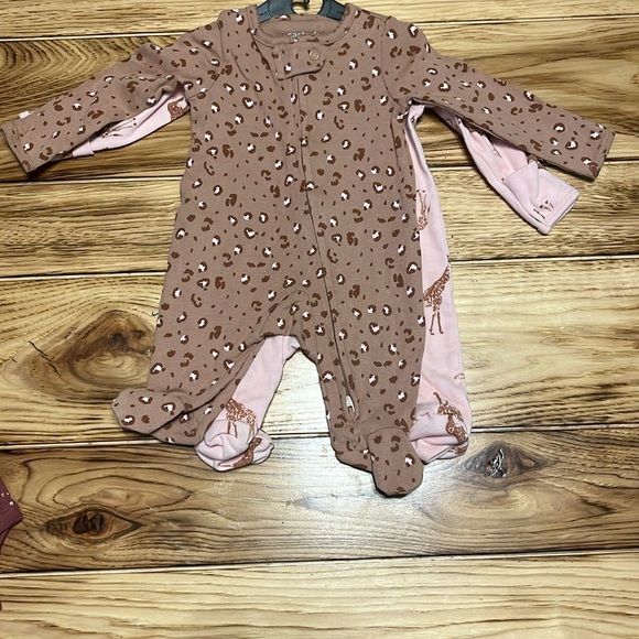 NWOT Newborn Girls Clothes - Picture 3 of 9